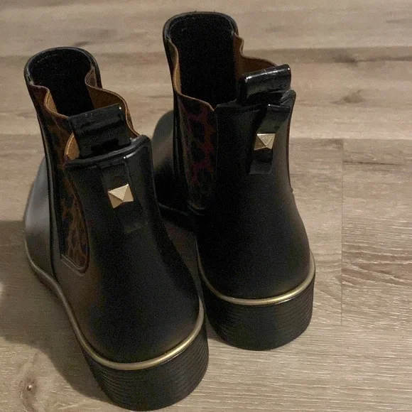 EUC [kate spade] Cheetah Print Black Ankle Bootie Rainboots Women’s Sz 9.0 - Picture 8 of 13